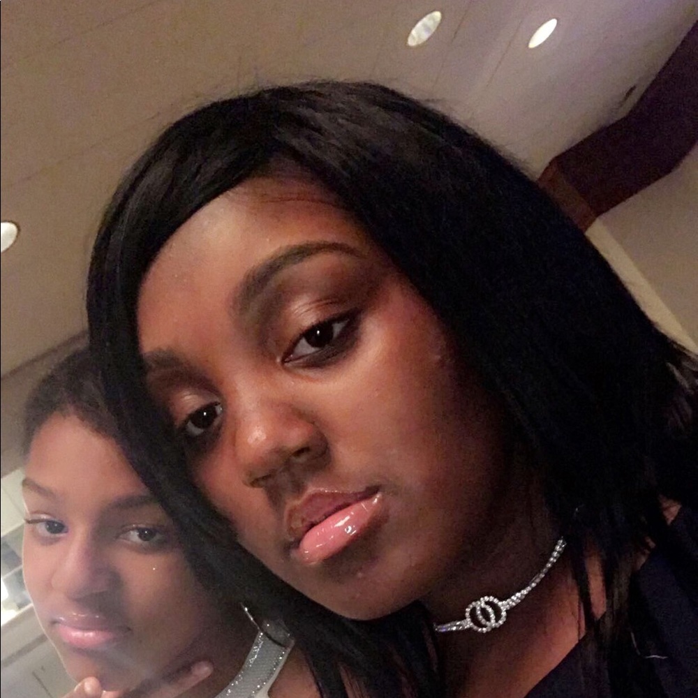 Meet your Posher, Ariel